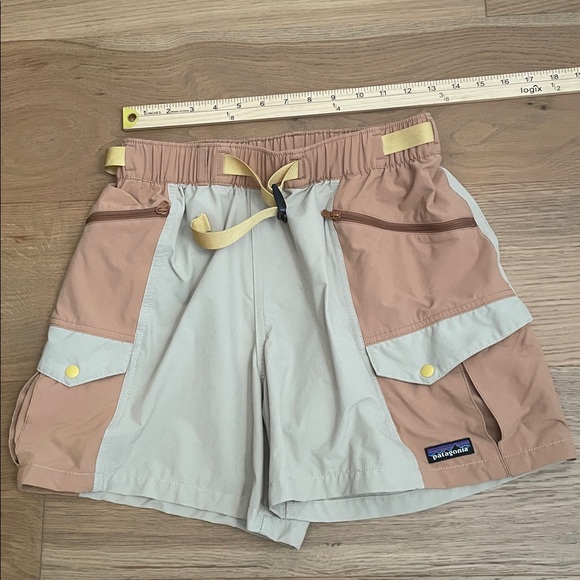 Patagonia Outdoor Everyday shorts, Size Small - Picture 4 of 11